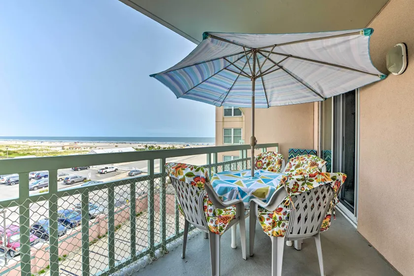 Private Beach! Oceanfront Wildwood Crest Retreat - Image 1