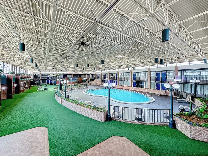 Stayable Jax West - Image 1