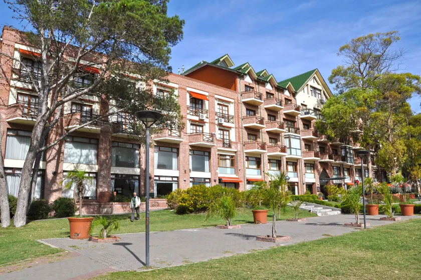 Green Sea Apart Hotel - Image 1