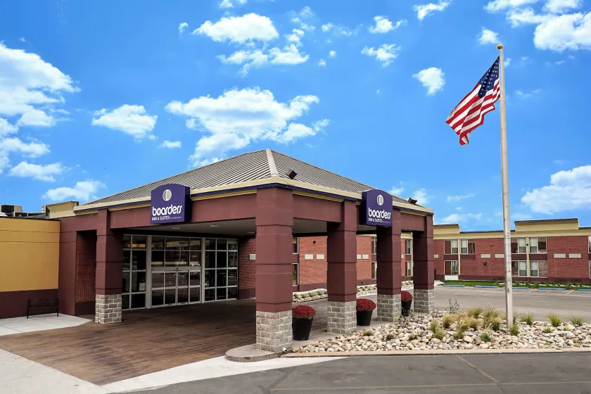 Boarders Inn & Suites by Cobblestone Hotels – Grand Island - Image 1