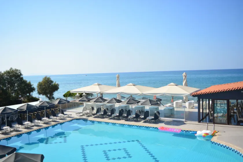 Krini Beach Hotel - Image 1