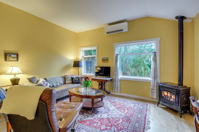 Walk to Irondale Beach Park! Family Haven w/ Yard - Image 1