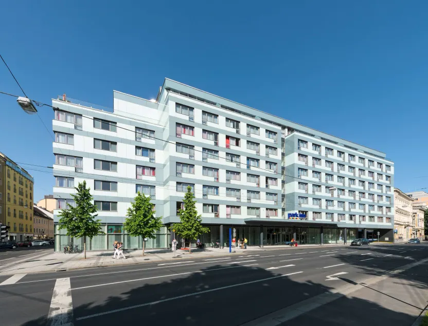 Park Inn by Radisson Linz - Image 1
