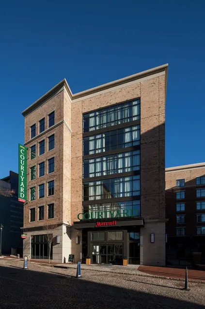 Courtyard by Marriott Richmond Downtown - Image 1