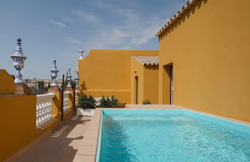 Numa Seville Prestigio - Image 1