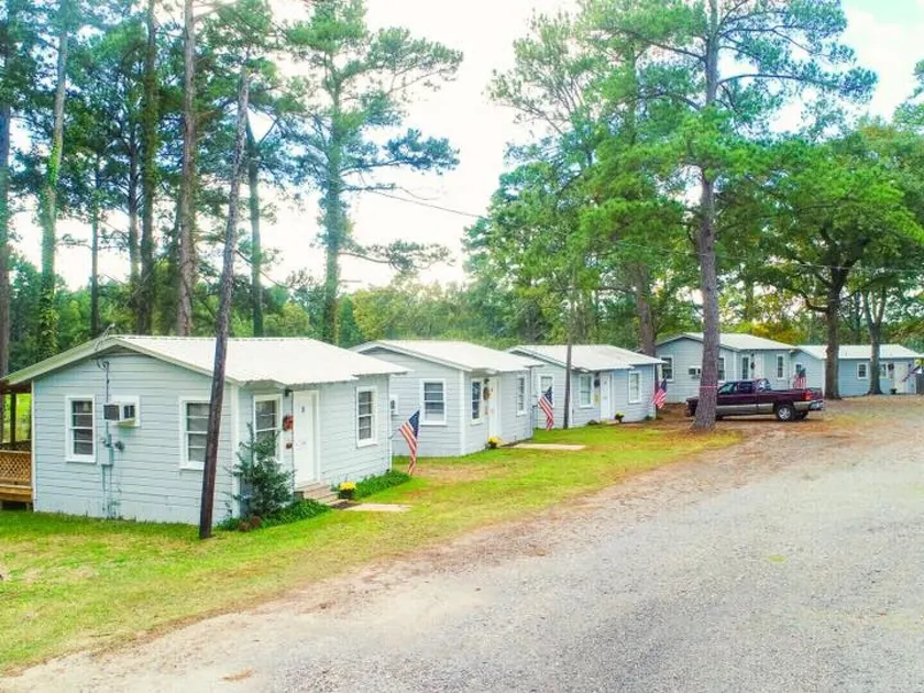 Bullfrog Marina RV Park and Cabins - Image 1