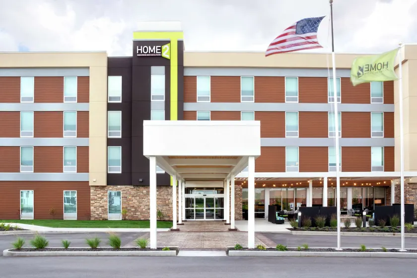 Home2 Suites by Hilton Indianapolis South Greenwood - Image 1
