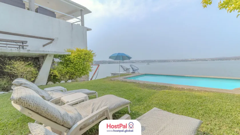 Lakeside Retreat Spacious Family Villa - Image 1