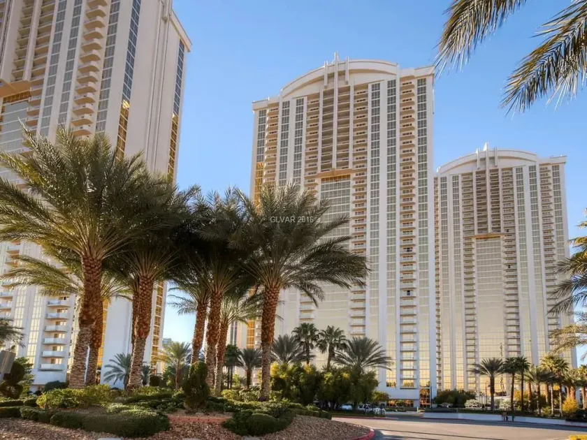 Fallon Luxury Rentals at The Signature - Image 1