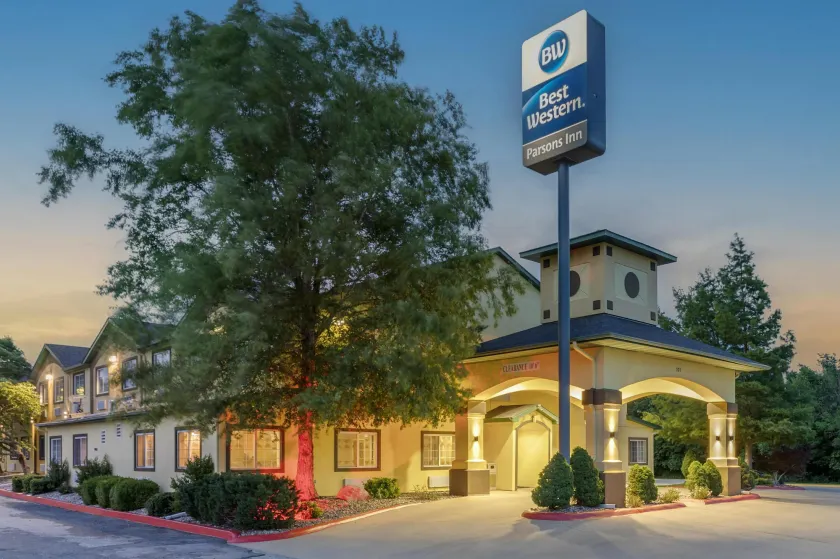 Best Western Parsons Inn - Image 1