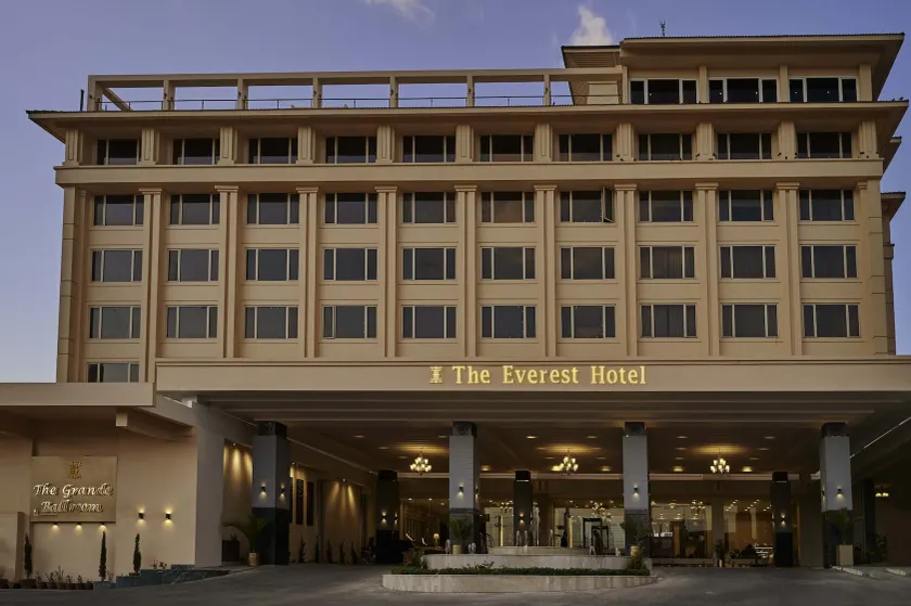 The Everest Hotel - Image 1
