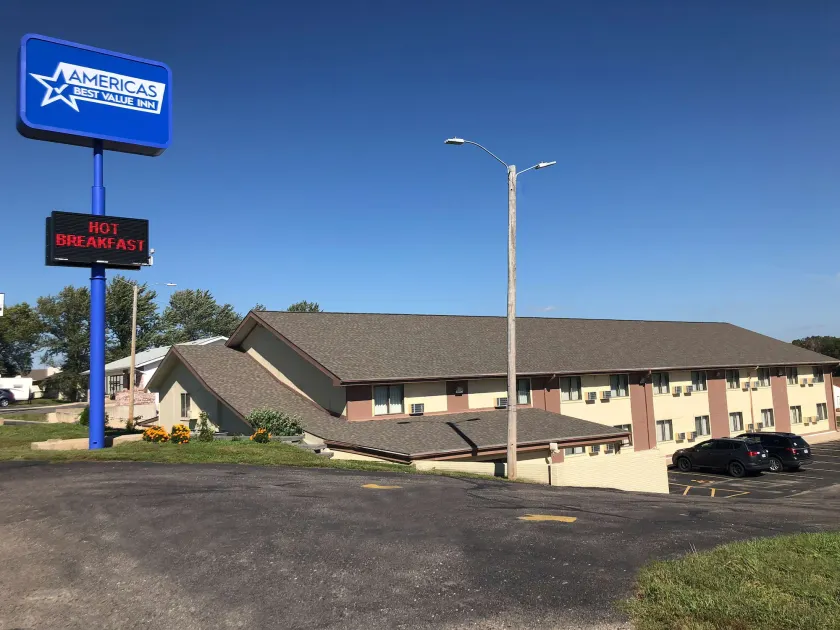Americas Best Value Inn Beatrice - Image 1