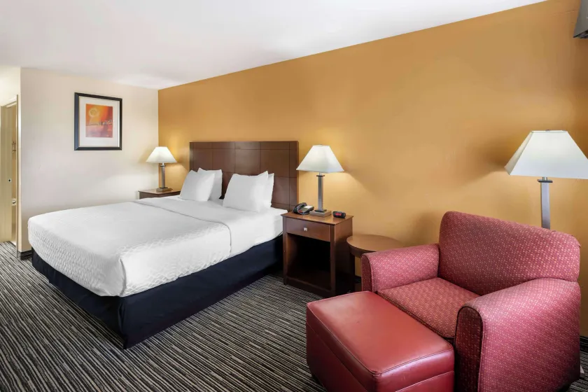 Best Western Snyder Inn - Image 1