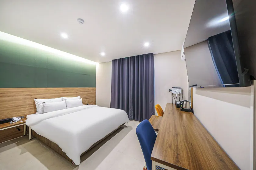 Jeonju J Brown Hotel - Image 1