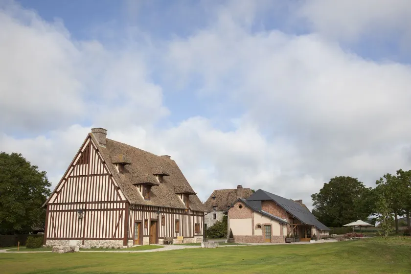 Manoir de Surville Hotel & Spa & restaurant - Image 1