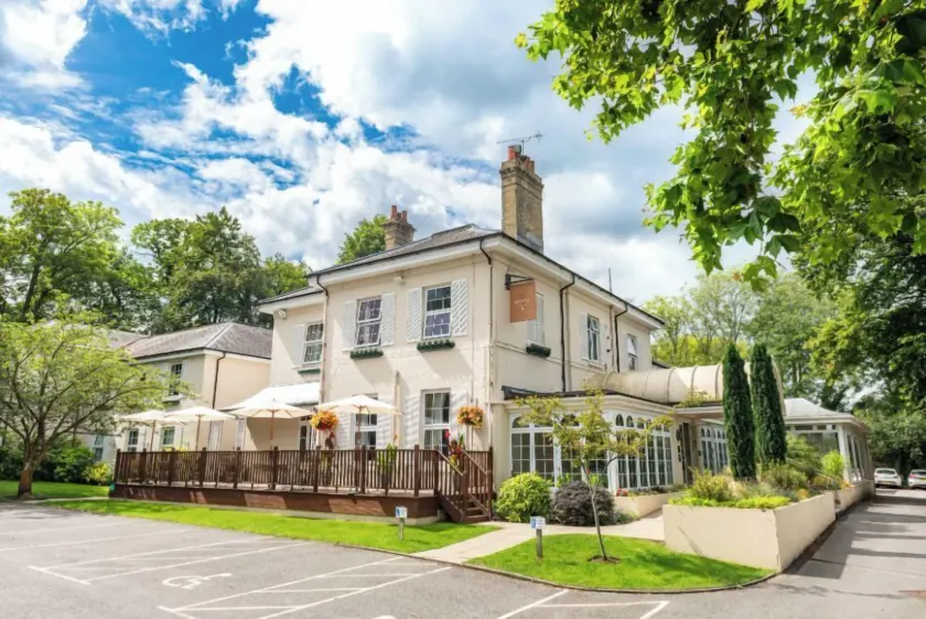 Forest Lodge Hotel - Image 1