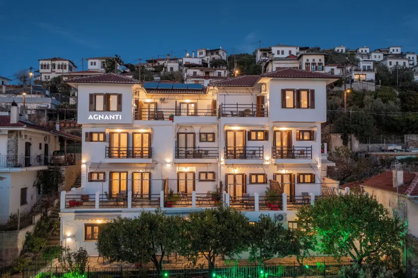 Agnanti Hotel Apartments - Image 1