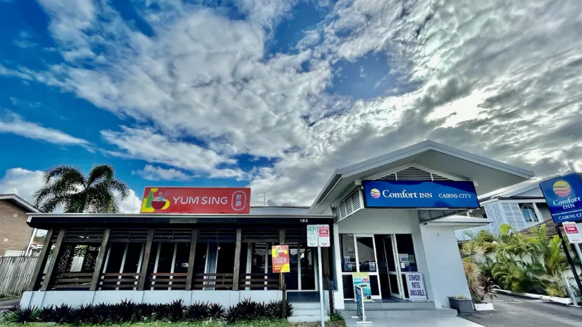 Comfort Inn Cairns City - Image 1