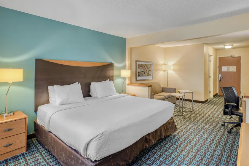 SureStay by Best Western Mount Pleasant Racine - Image 1