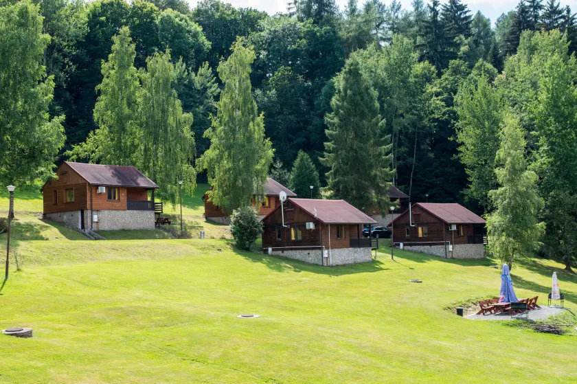 Złoty Potok Resort OFERTA LATO 2026 Domki nad Jeziorem Złotnickim Prywatna Plaża Camping Pokoje tuż przy Lesie oraz Restauracja - Image 1