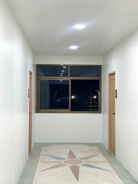 SANDB Hotel - Interior entrance