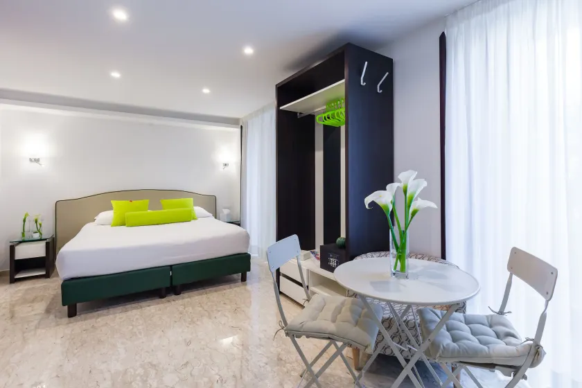 Sorrento Flats - Image 1