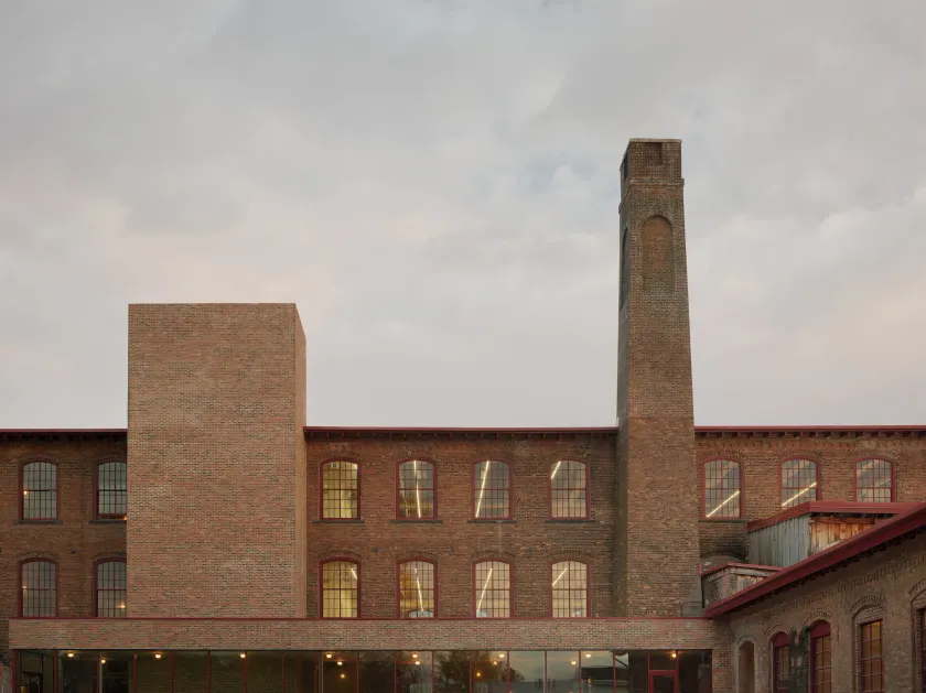 Pocketbook Hotel and Baths - Image 1