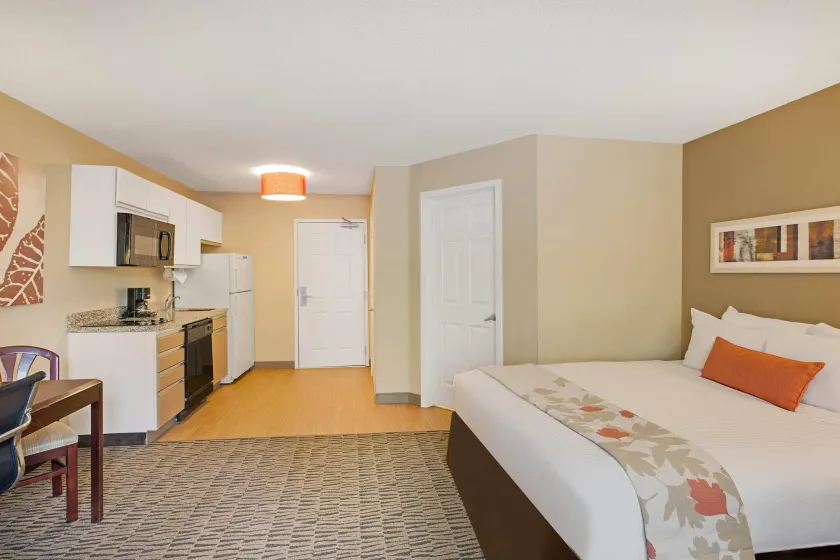 MainStay Suites Detroit Auburn Hills - Image 1