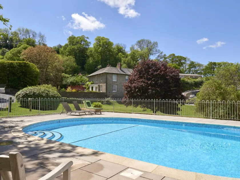 Garden House - Image 1