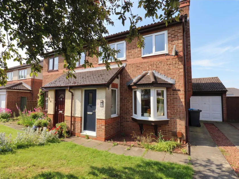 7 Crestbrooke - Image 1