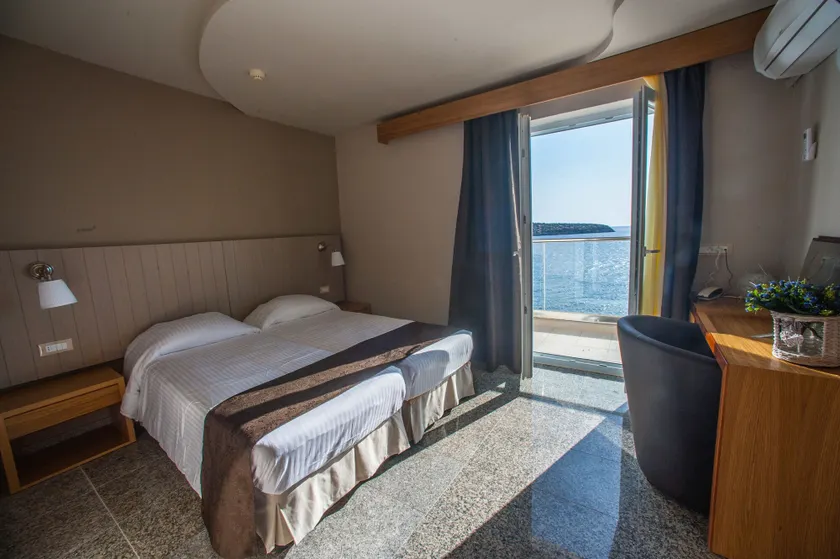 El Greco Hotel - Image 1