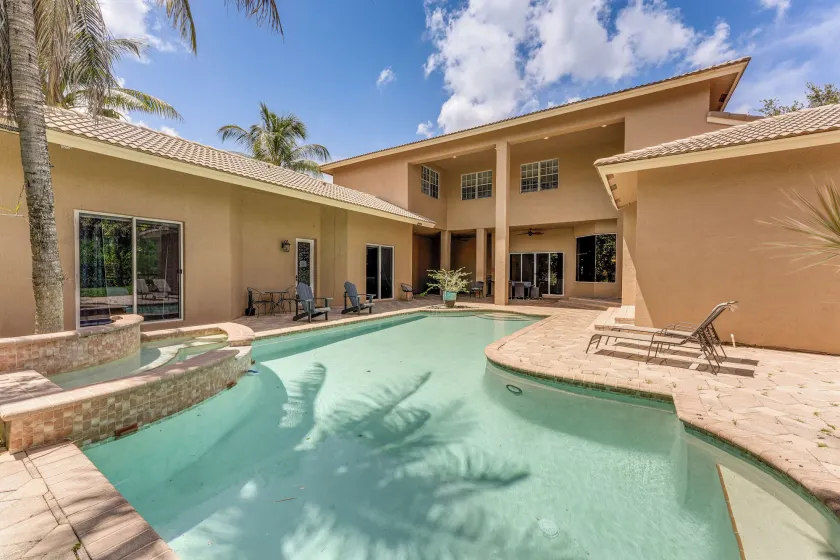 2 Private Acres! Upscale Parkland Gem, Guest House - Image 1