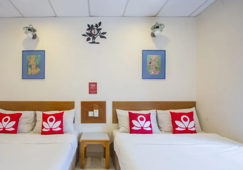 Coastal Park Hotel - Image 1