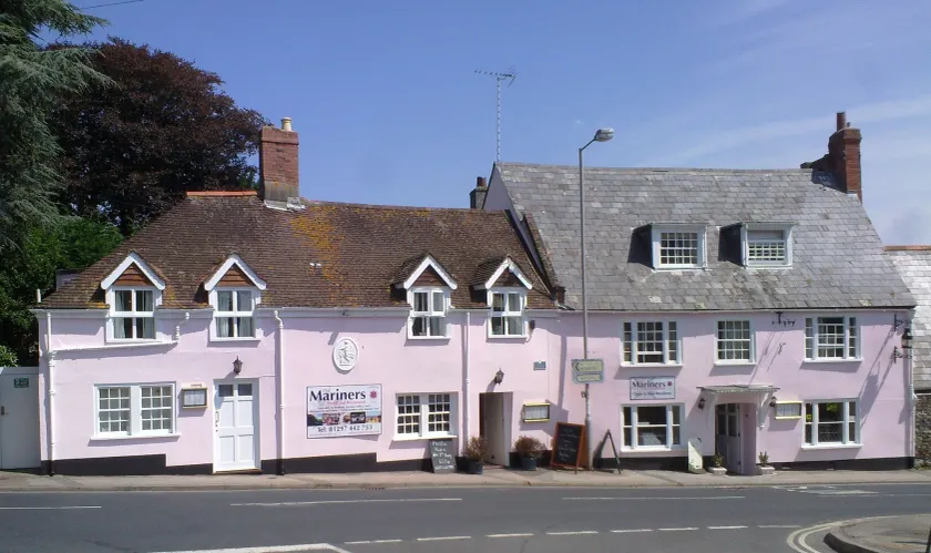 The Mariners Hotel - Image 1