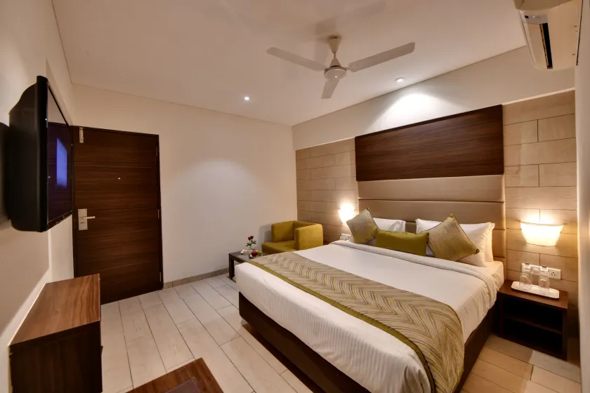 Click Hotel Vadodara 400 Mtr from Railway Station - Chambre