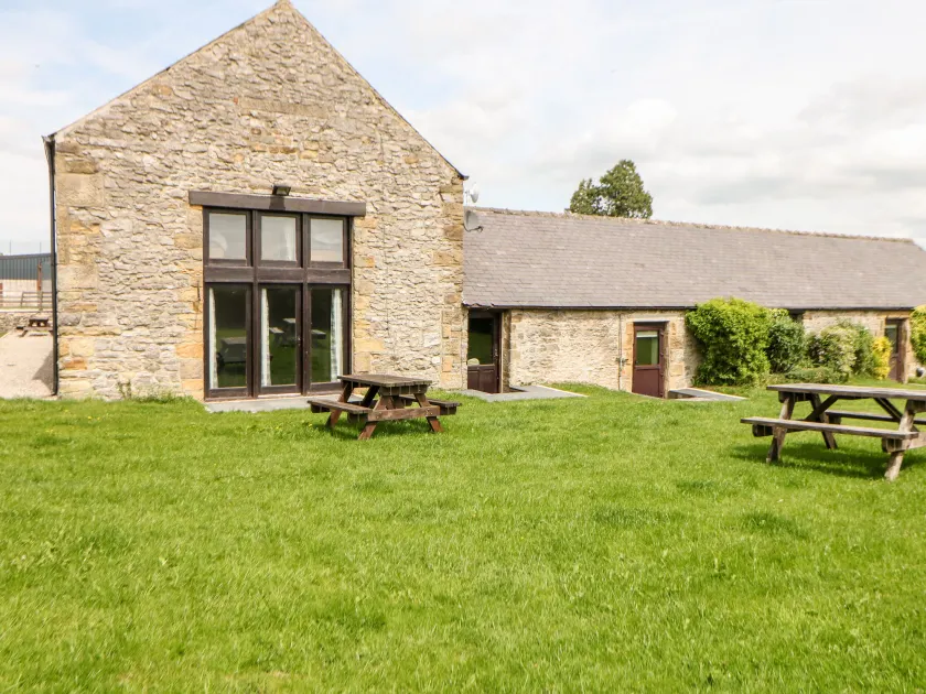 Lathkill Barn - Image 1