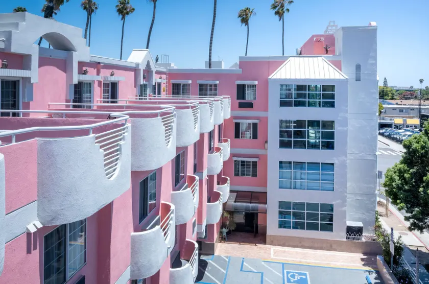 Days Inn by Wyndham Santa Monica - Image 1