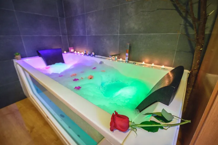 Rural House With Jacuzzi and Fireplace in the Room for 2 People - Image 1