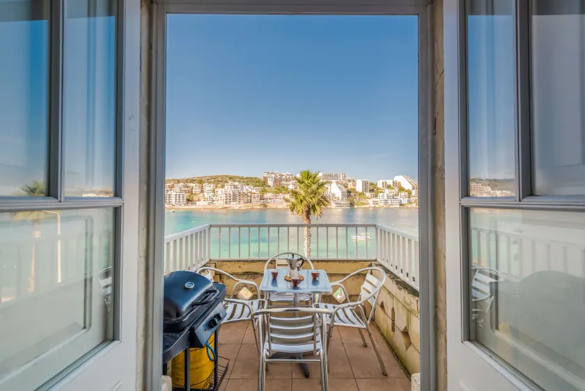 Blue Harbour 1 Seafront Holiday 2-bedroom Apartment With Terrace St Pauls Bay - Image 1