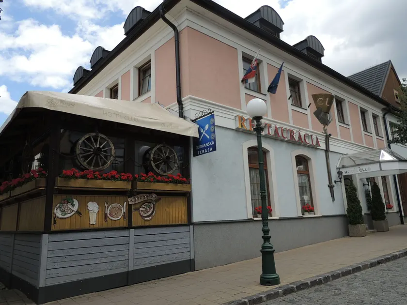 Hotel Club - Image 1