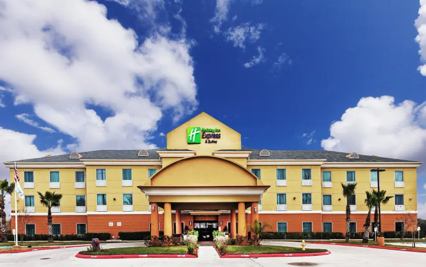 Holiday Inn Express & Suites, Corpus Christi NW, Calallen by IHG - Image 1