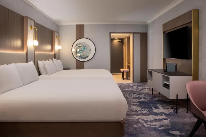 Hilton Glasgow - Image 1