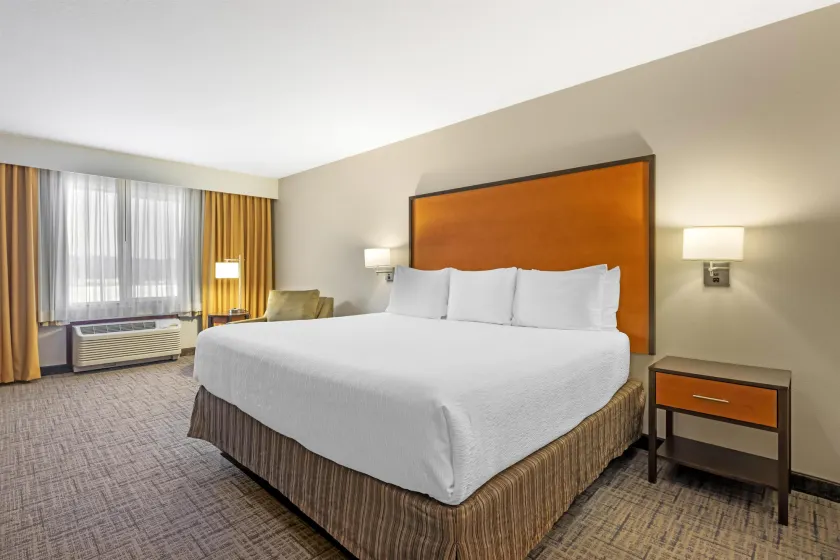 Best Western Cascade Inn & Suites - Image 1