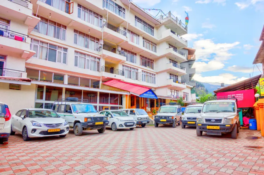 Hotel Monarch Residency Manali - Image 1