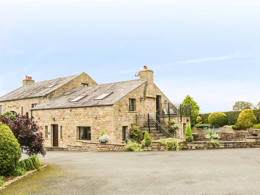 Hazelwood Cottage - Image 1