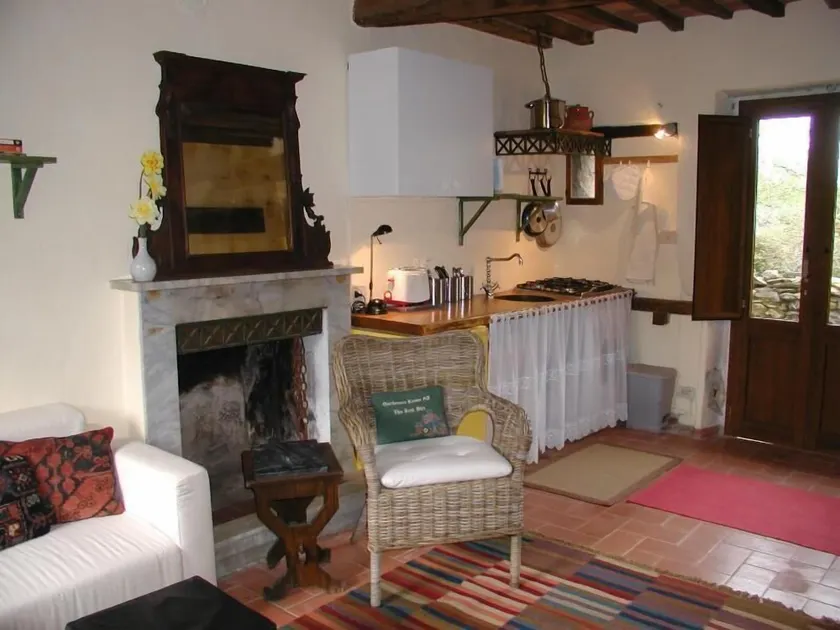 Adorable Tuscan Cottage With Beautiful Garden Just Outside Lucca, Sleeps 2 - Image 1