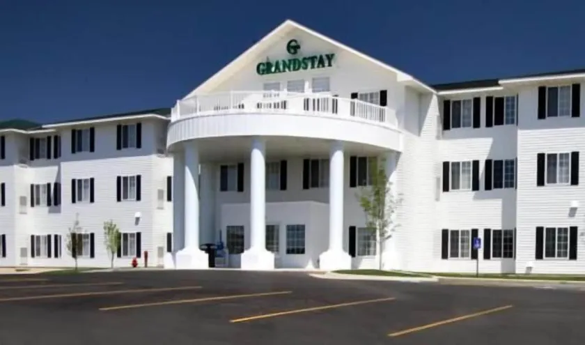 GrandStay Residential Suites Rapid City - Image 1