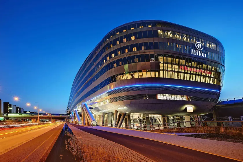 Hilton Frankfurt Airport - Image 1