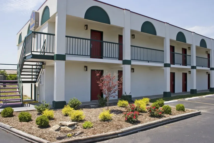 Bestway Inn - Madison - Image 1