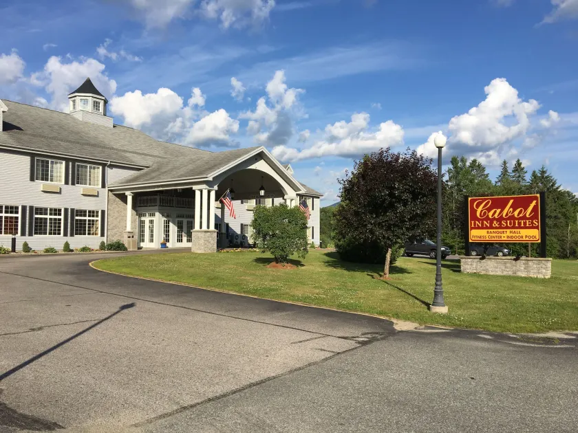 Cabot Inn & Suites - Image 1